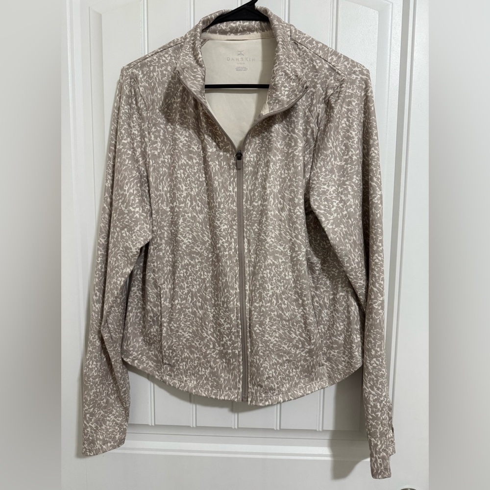 Danskin Run Jacket Yoga Full Zip in Birch Micro Brushwork Print"